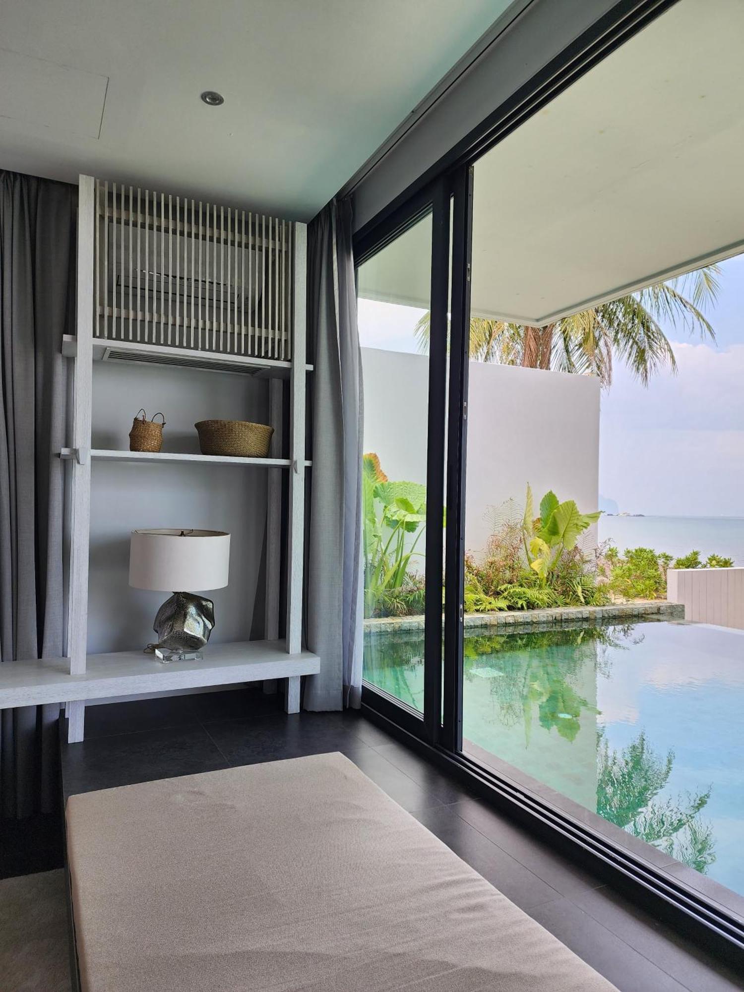 Vila Luxury Beachfront Amana 4 Bedroom At Ta-ke A Phuket
