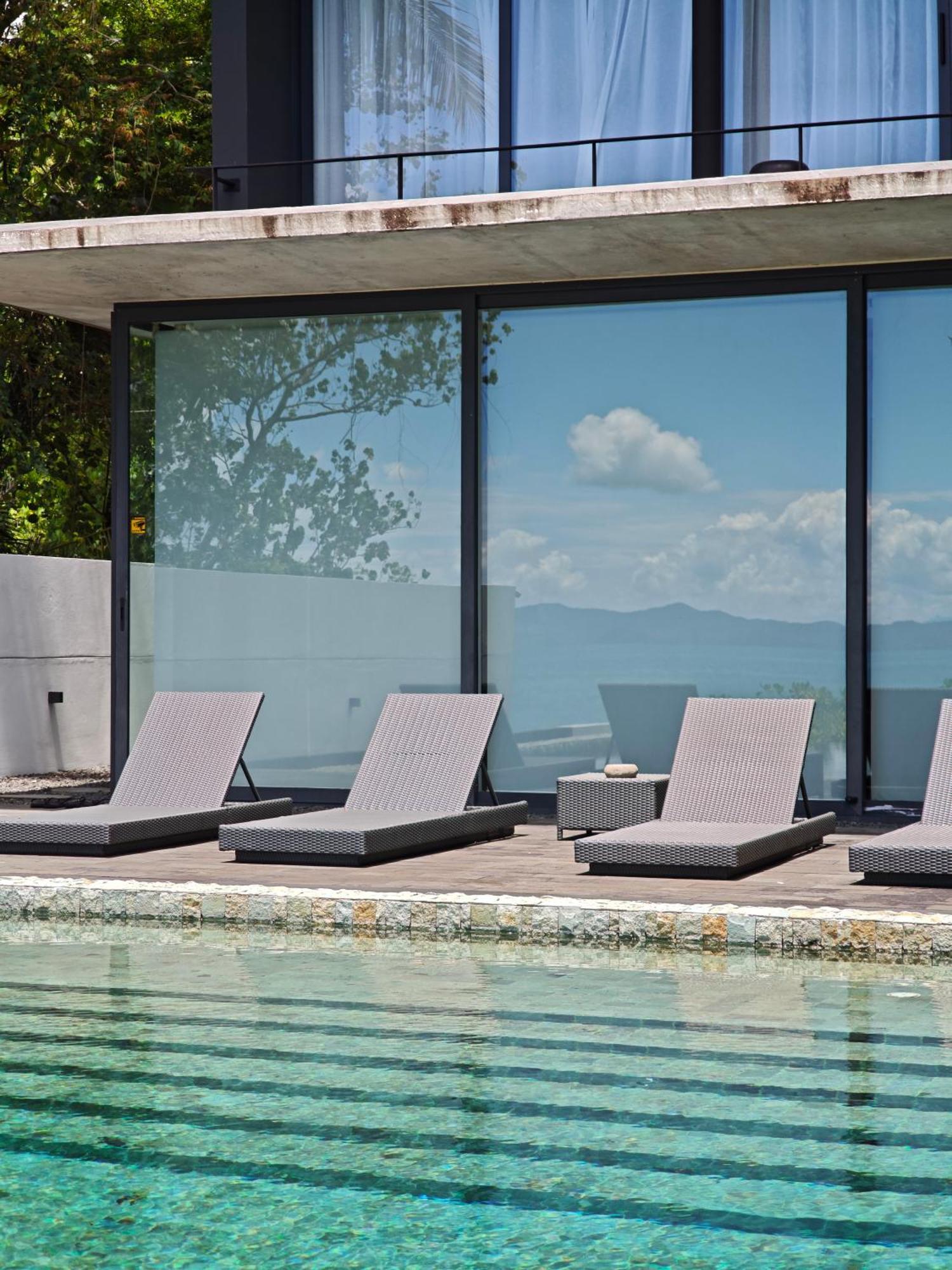 Luxury Beachfront Amana 4 Bedroom At Ta-ke A Phuket