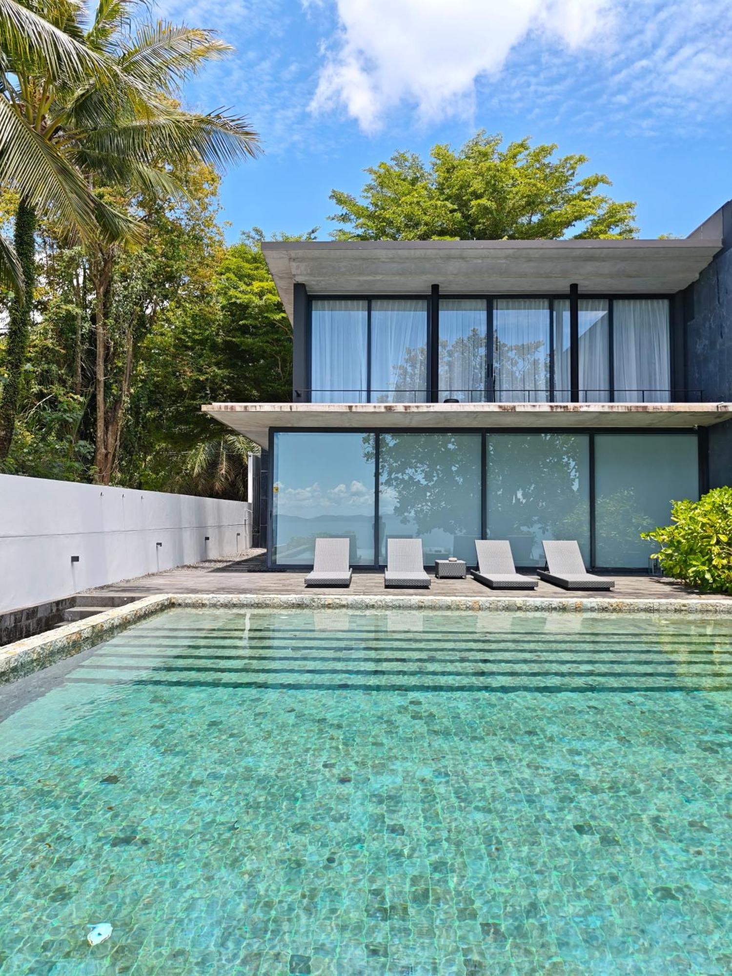 Villa Luxury Beachfront Amana 4 Bedroom At Ta-ke A Phuket