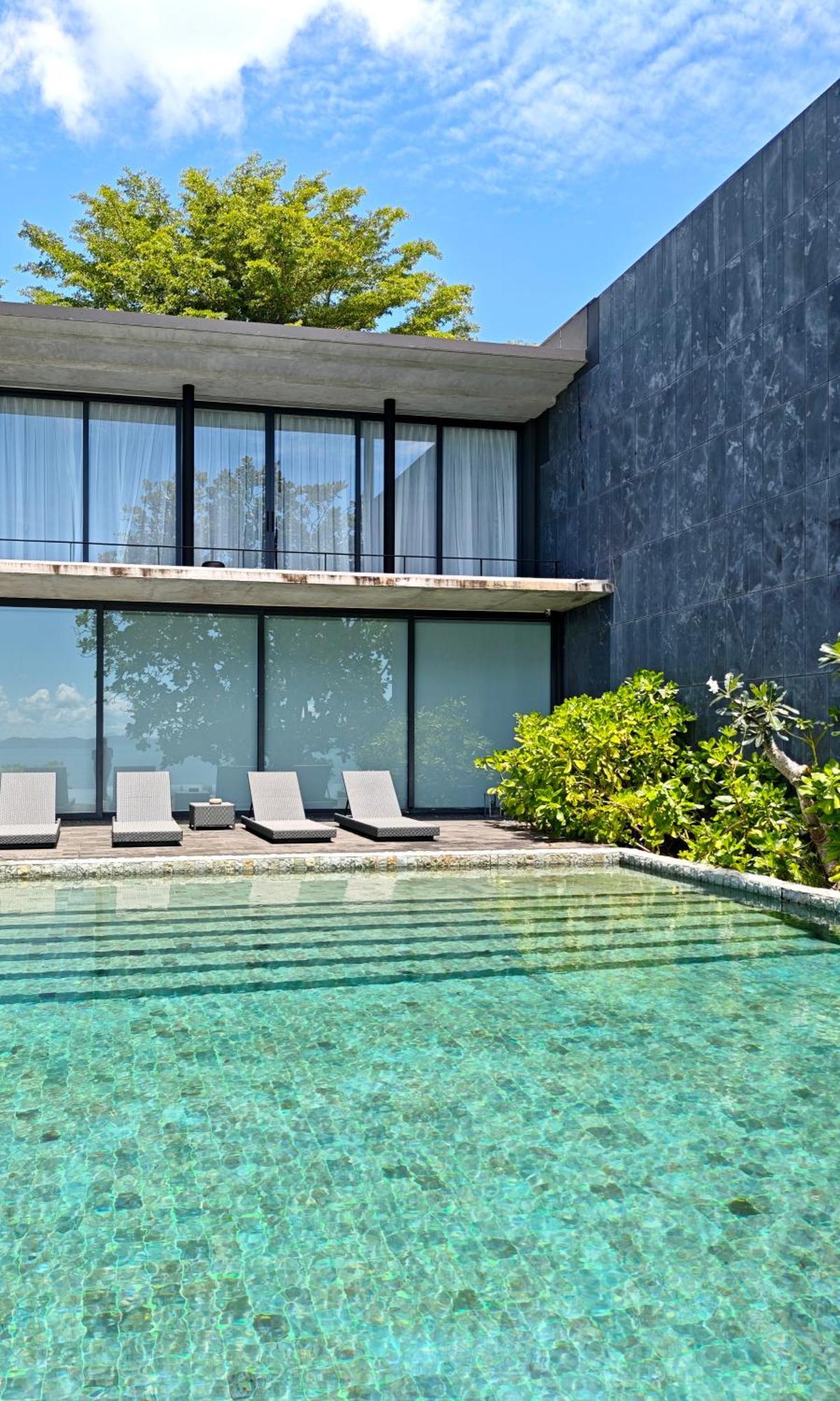 Luxury Beachfront Amana 4 Bedroom At Ta-ke A * Phuket